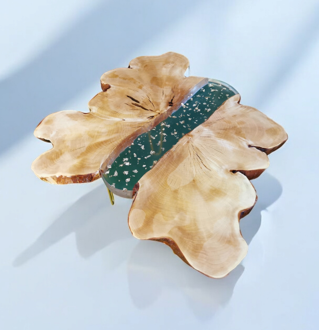 Epoxidharztisch "Schmetterling" V2 mit Goldflakes Blattgold handgemacht